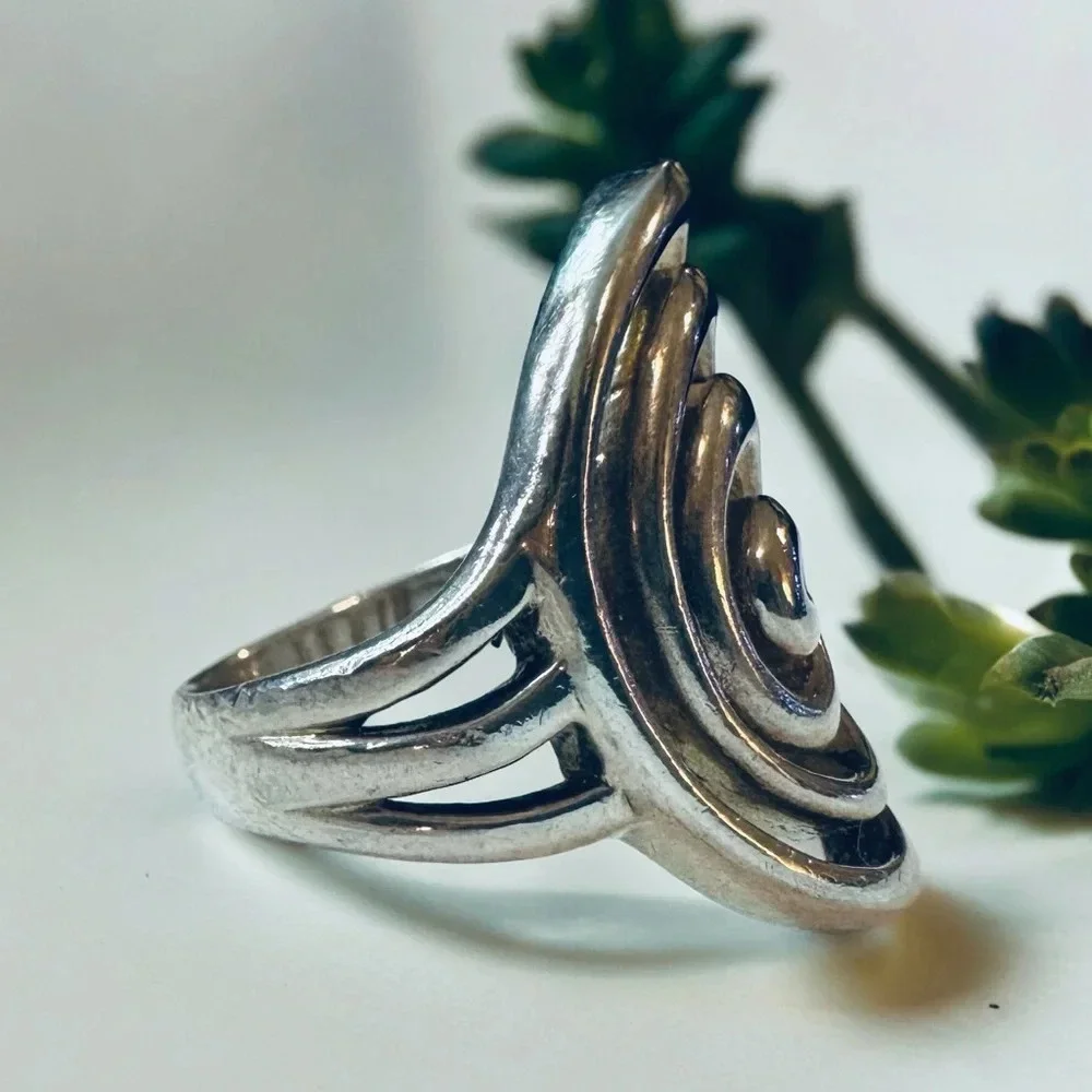 Designer Sterling Silver Spiral Ring (8)